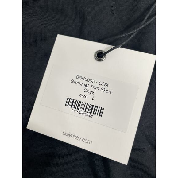 NWT Belyn Key Skort, Color: Onyx With Grommet Trim Women's Size: L - Picture 9 of 11